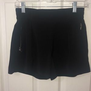 Jennifer Lopez shorts